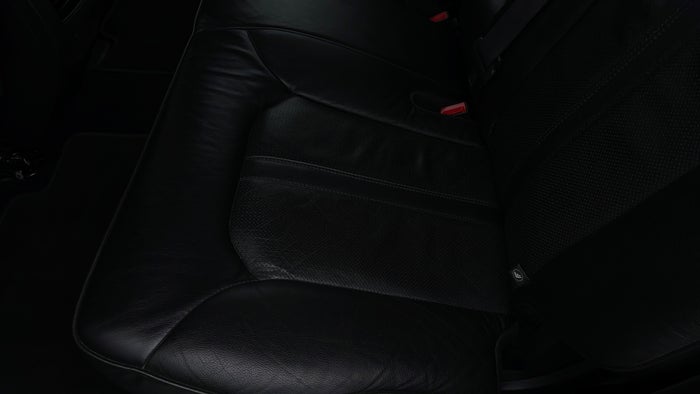 LINCOLN MKX-Seat 2nd row LHS Depressed/Pressure Mark
