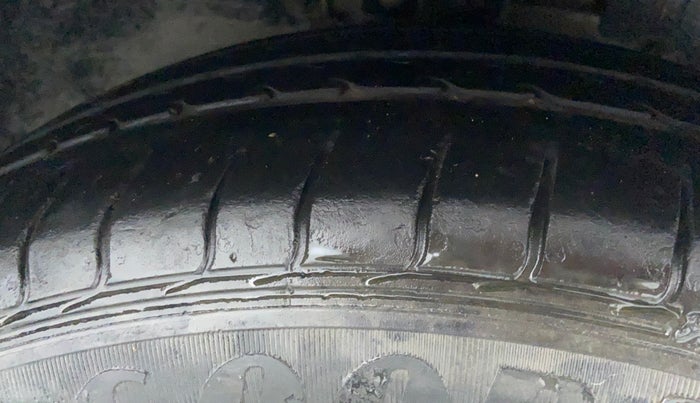 2018 Ford FREESTYLE TITANIUM PLUS 1.2 PETROL, Petrol, Manual, 46,344 km, Right Front Tyre Tread
