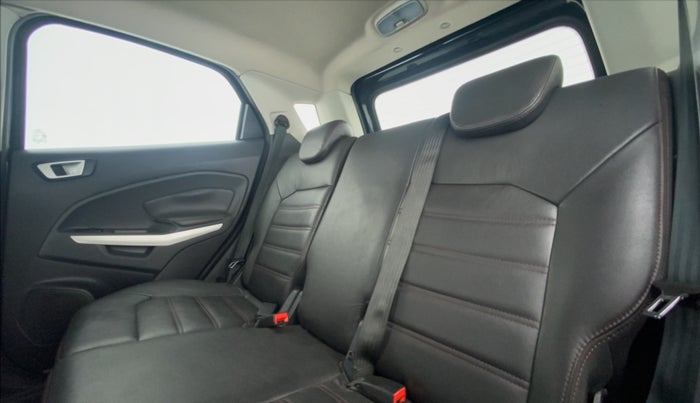 2014 Ford Ecosport 1.5 TITANIUMTDCI OPT, Diesel, Manual, 84,158 km, Right Side Rear Door Cabin