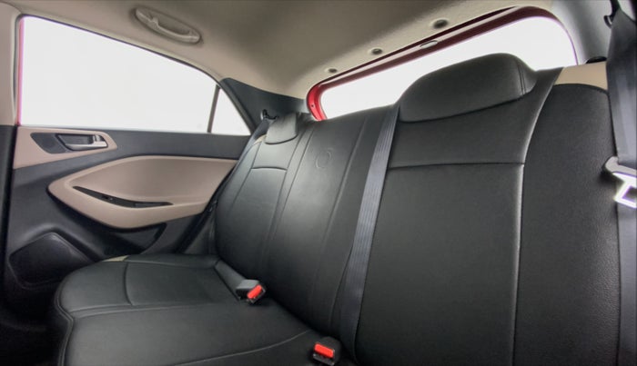 2017 Hyundai Elite i20 MAGNA 1.2, Petrol, Manual, 37,501 km, Right Side Rear Door Cabin