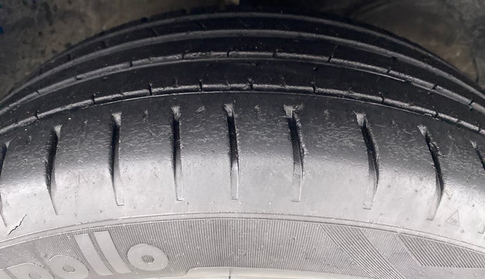 2018 Maruti Baleno ZETA 1.2 K12, Petrol, Manual, 42,713 km, Right Front Tyre Tread