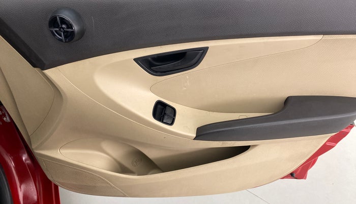 2015 Hyundai Eon MAGNA PLUS, Petrol, Manual, 78,196 km, Driver Side Door Panels Control