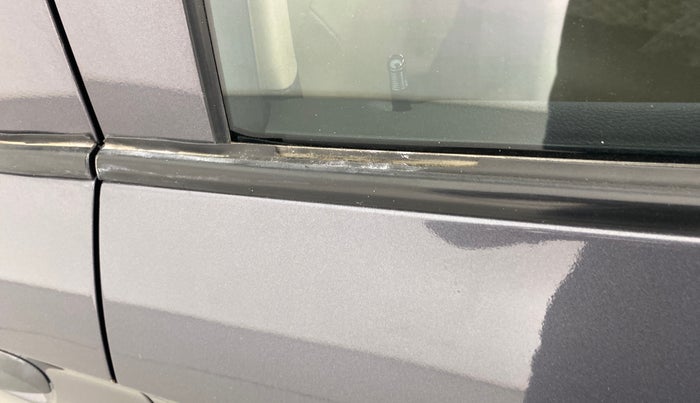 2018 Hyundai Eon MAGNA PLUS OPTIONAL, Petrol, Manual, 12,911 km, Rear left door - Weather strip has minor damage