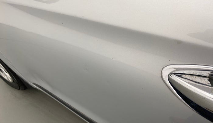 2018 Hyundai Elite i20 Magna Executive 1.2, Petrol, Manual, 95,422 km, Front passenger door - Minor scratches