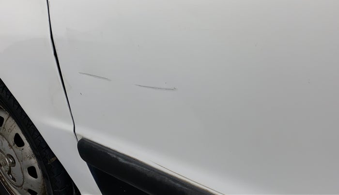 2011 Hyundai Santro Xing GL PLUS, Petrol, Manual, 61,511 km, Front passenger door - Minor scratches