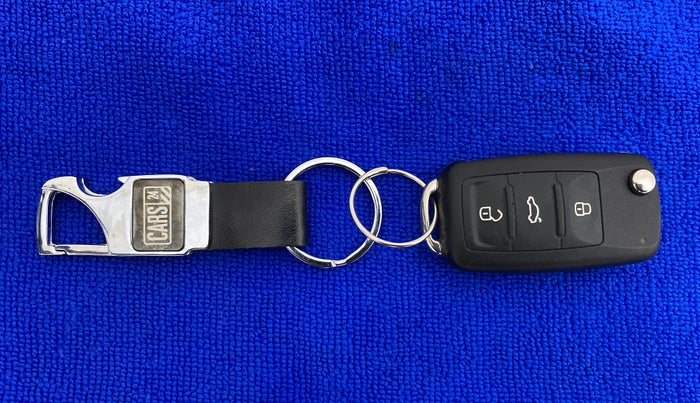 2015 Volkswagen Polo HIGHLINE1.2L PETROL, Petrol, Manual, 28,407 km, Key Close Up