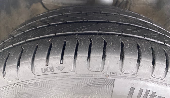 2018 Hyundai Elite i20 SPORTZ 1.4, Diesel, Manual, 52,975 km, Left Front Tyre Tread