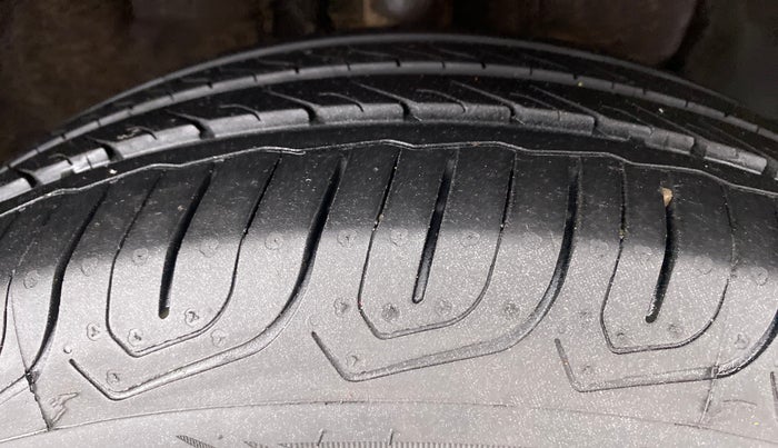 2017 Hyundai Elite i20 SPORTZ 1.2, Petrol, Manual, 51,521 km, Right Front Tyre Tread