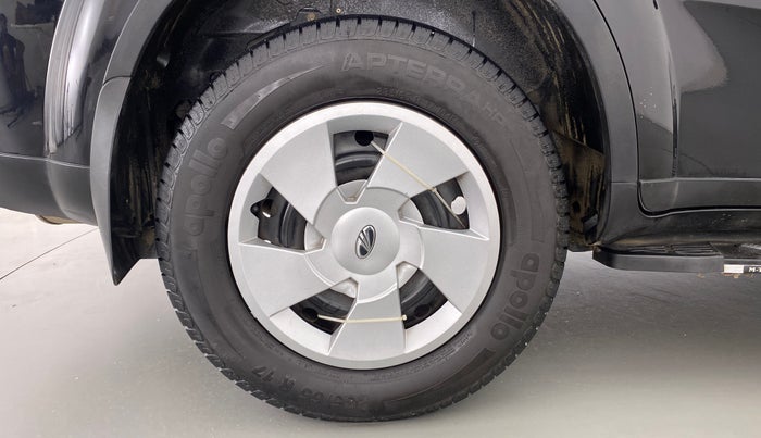 2018 Mahindra XUV500 W7 FWD, Diesel, Manual, 21,334 km, Right Rear Wheel