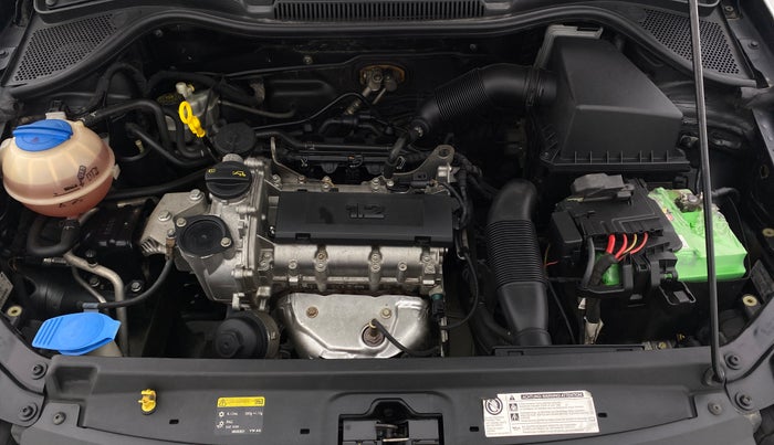 2015 Volkswagen Polo HIGHLINE1.2L PETROL, Petrol, Manual, 56,871 km, Open Bonet