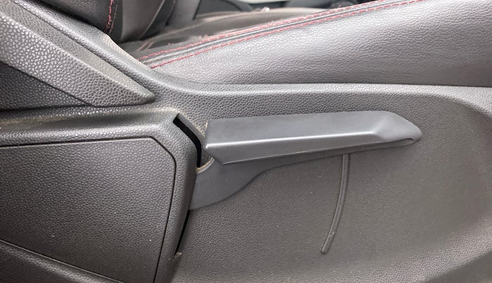 2017 Ford Ecosport 1.5 TDCI TITANIUM PLUS, Diesel, Manual, 85,162 km, Driver Side Adjustment Panel