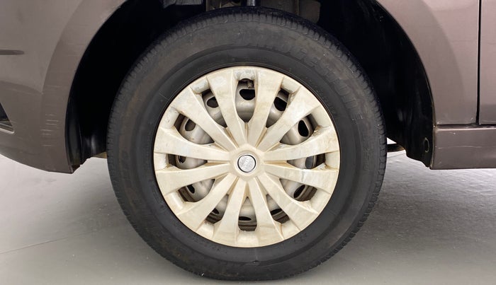 2018 Tata Tiago XE 1.2 REVOTRON, Petrol, Manual, 31,207 km, Left Front Wheel