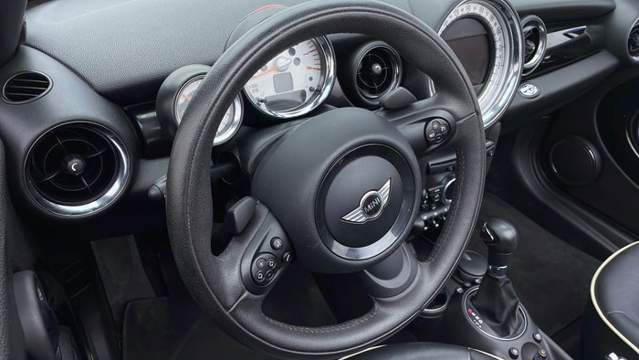 MINI COOPER-Steering Wheel Trim Faded
