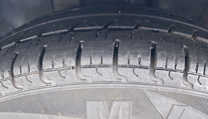 2018 Datsun Redi Go T (O), Petrol, Manual, 23,959 km, Left Front Tyre Tread