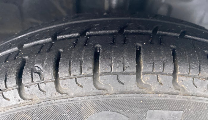 2018 Datsun Redi Go T (O), Petrol, Manual, 23,959 km, Right Front Tyre Tread