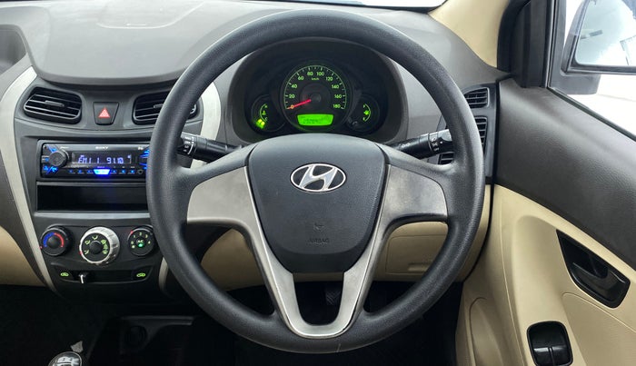2017 Hyundai Eon ERA PLUS (O), Petrol, Manual, 29,767 km, Steering Wheel Close Up