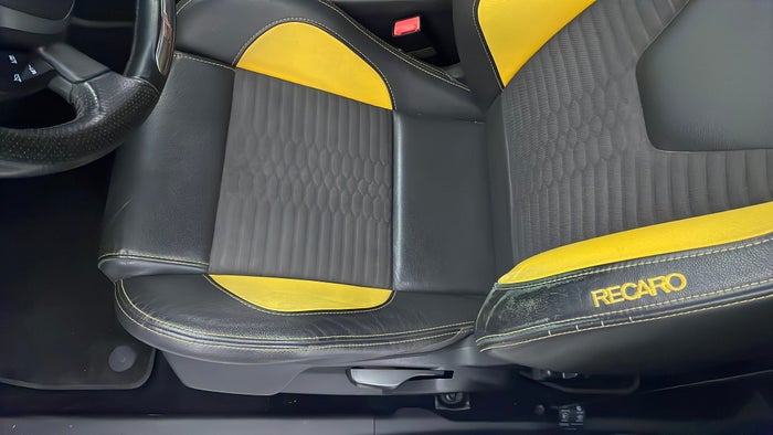 FORD FOCUS-Seat LHS Front Depressed/Pressure Mark
