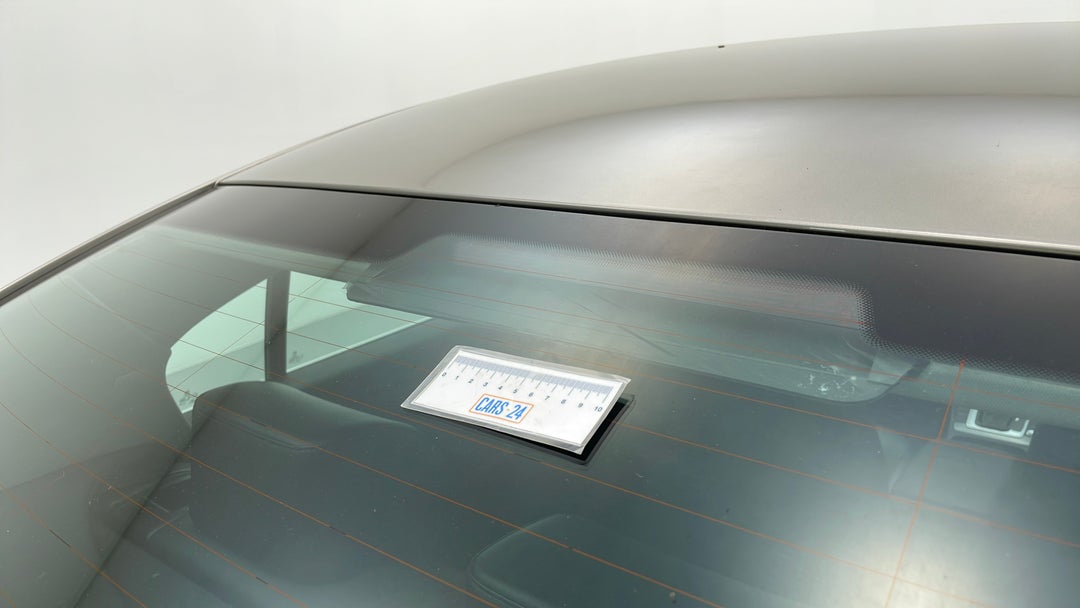 2014 Volkswagen Passat 118 Tsi, Automatic, 111884 km, Windshield Rear Tinting scratched