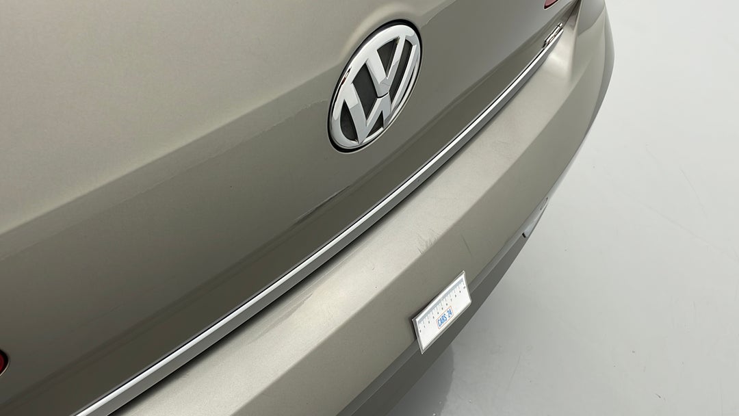 2014 Volkswagen Passat 118 Tsi, Automatic, 111884 km, Bumper Rear Scuff