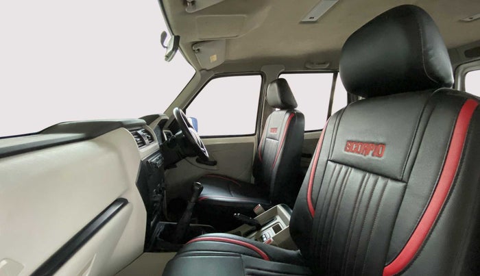 2019 Mahindra Scorpio S3 2WD, Diesel, Manual, Right Side Front Door Cabin
