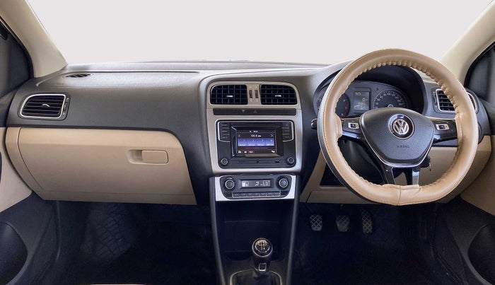 2016 Volkswagen Ameo HIGHLINE 1.2, Petrol, Manual, 59,361 km, Dashboard