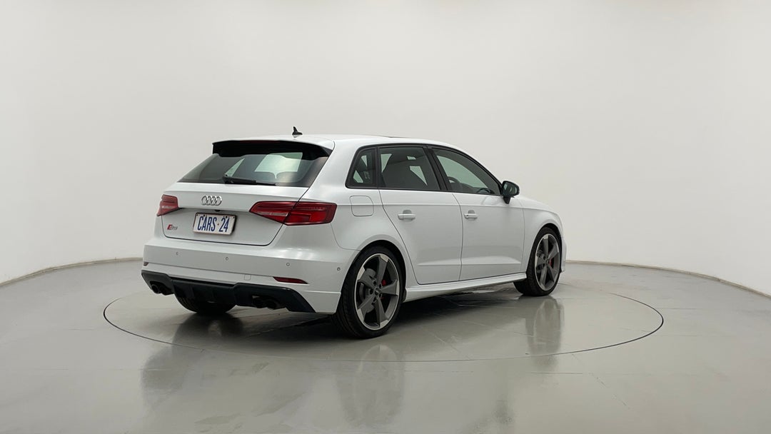 Right Back Diagonal (45- Degree) View