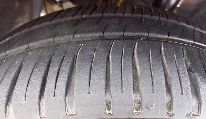 2019 Datsun Go Plus T, Petrol, Manual, 14,128 km, Left Front Tyre Tread