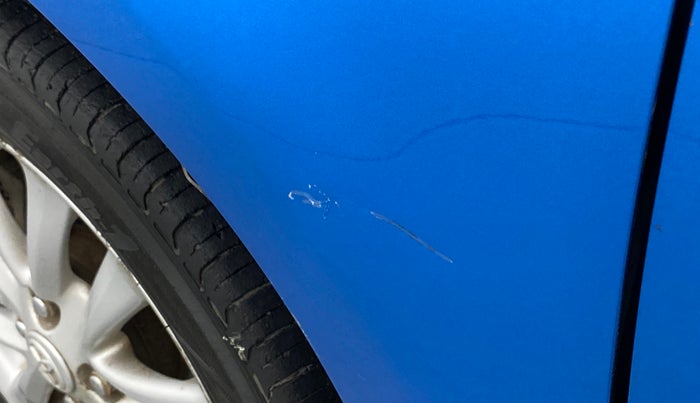 2013 Toyota Etios Liva V, Petrol, Manual, 86,000 km, Left fender - Minor scratches