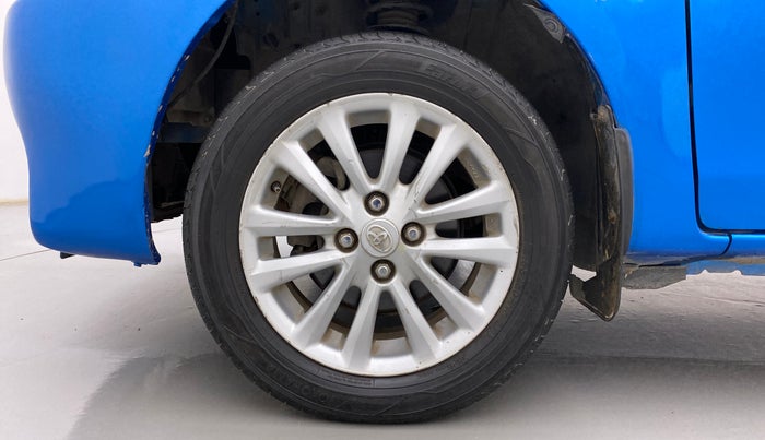 2013 Toyota Etios Liva V, Petrol, Manual, 86,000 km, Left Front Wheel