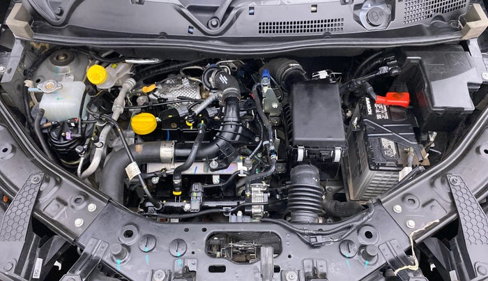 2021 Nissan MAGNITE XV PRM. TURBO . MT PETROL, Petrol, Manual, 9,032 km, Open Bonet
