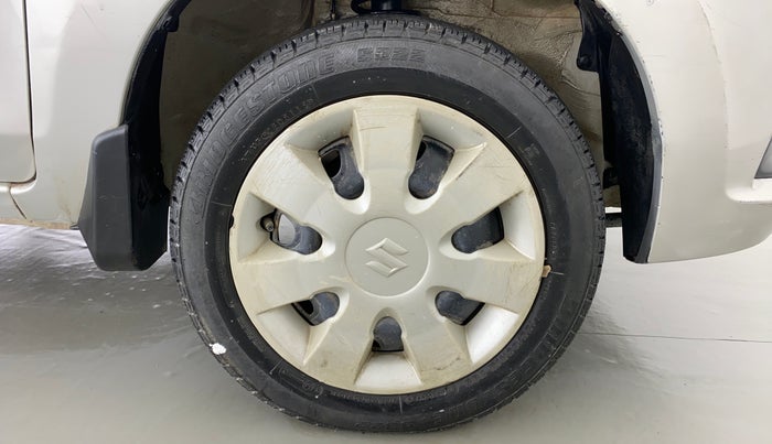 2016 Maruti Alto K10 VXI P, Petrol, Manual, 24,068 km, Right Front Wheel