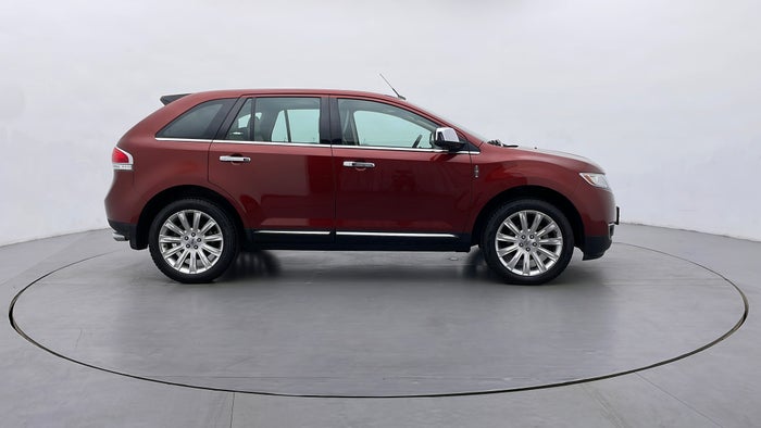 LINCOLN MKX-Right Side View