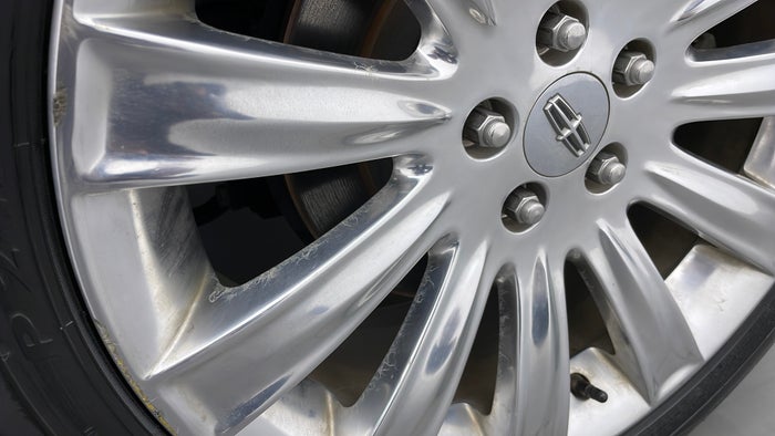 LINCOLN MKX-Alloy Wheel LHS Rear Scratch