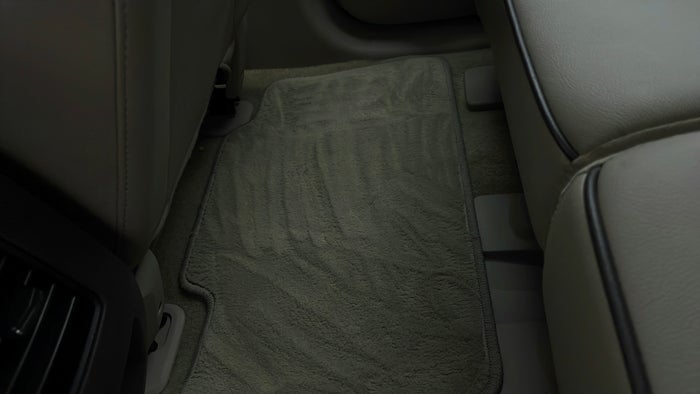 LINCOLN MKX-Flooring 2nd Row RHS Stain