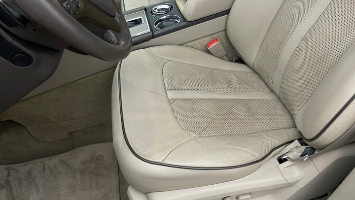 LINCOLN MKX-Seat LHS Front Depressed/Pressure Mark