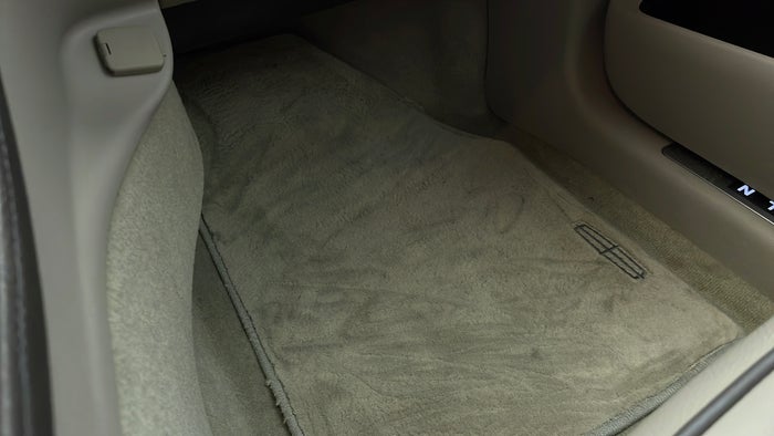 LINCOLN MKX-Flooring Front RHS Stain