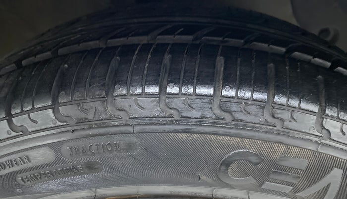 2018 Hyundai Grand i10 SPORTZ 1.2 KAPPA VTVT, Petrol, Manual, 69,483 km, Right Front Tyre Tread