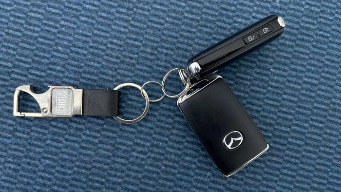 MAZDA CX 5-Key Close-up