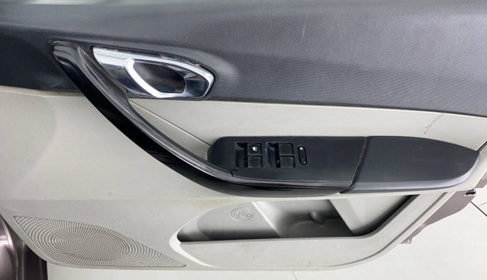 2018 Tata Tiago XZ 1.2 REVOTRON, Petrol, Manual, 63,320 km, Driver Side Door Panels Control