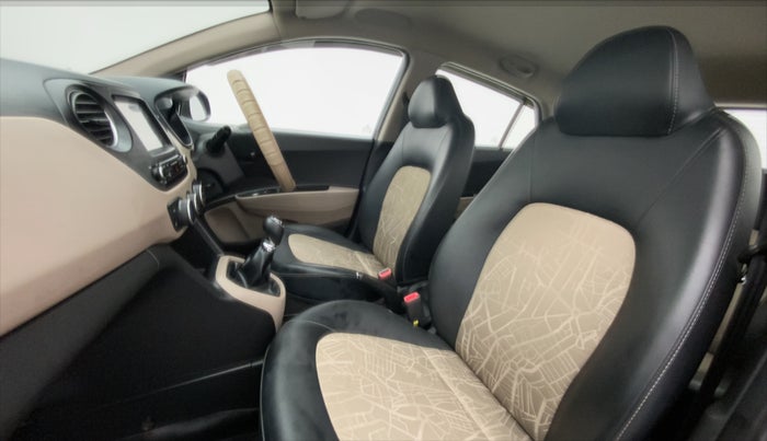 2018 Hyundai Grand i10 SPORTZ 1.2 KAPPA VTVT, CNG, Manual, 23,587 km, Right Side Front Door Cabin