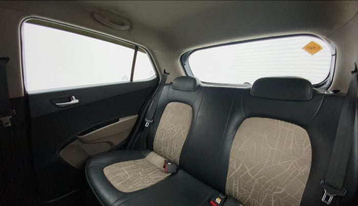 2018 Hyundai Grand i10 SPORTZ 1.2 KAPPA VTVT, CNG, Manual, 23,587 km, Right Side Rear Door Cabin