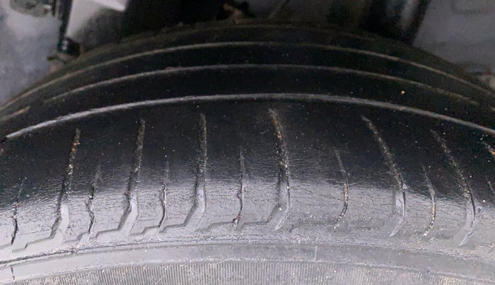 2019 Hyundai VENUE SX(O) CRDi, Diesel, Manual, 55,828 km, Left Rear Tyre Tread