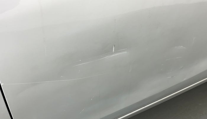 2012 Maruti Ritz LXI, Petrol, Manual, 32,749 km, Front passenger door - Paint has faded
