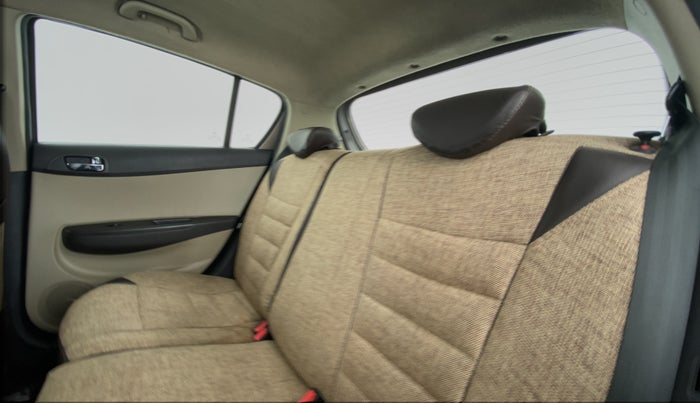 2014 Hyundai i20 SPORTZ 1.2 VTVT, Petrol, Manual, 56,050 km, Right Side Rear Door Cabin