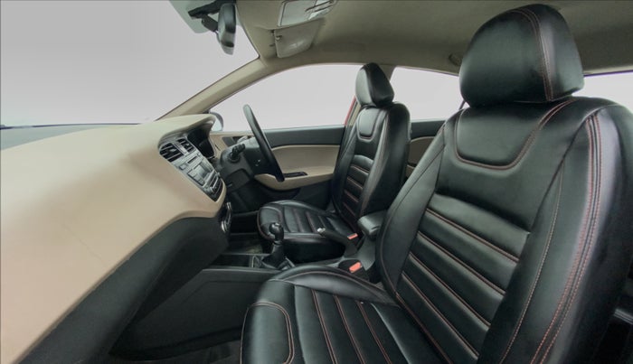 2015 Hyundai Elite i20 Sportz(O) 1.2 VTVT MT, Petrol, Manual, 42,063 km, Right Side Front Door Cabin