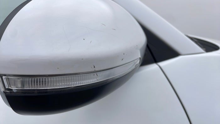 HYUNDAI TUCSON-ORVM RHS Scratch