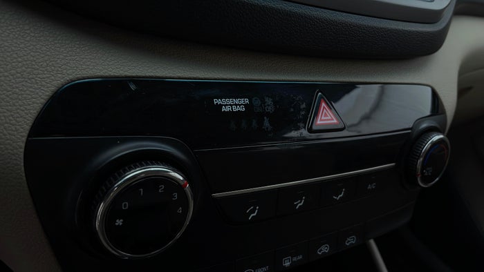 HYUNDAI TUCSON-Centre Console Trim Stain