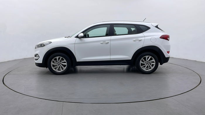 HYUNDAI TUCSON-Left Side View