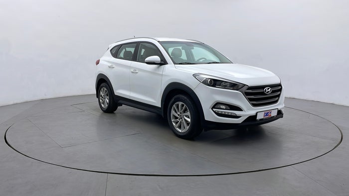 HYUNDAI TUCSON-Right Front Diagonal (45- Degree) View