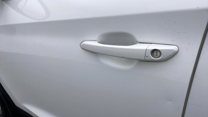 HYUNDAI TUCSON-Door Exterior LHS Front Dent